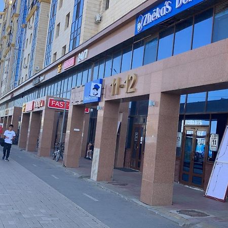 Уютная Квартира С Террасой В Сердце Столицы Apartment Taldykol Exterior foto