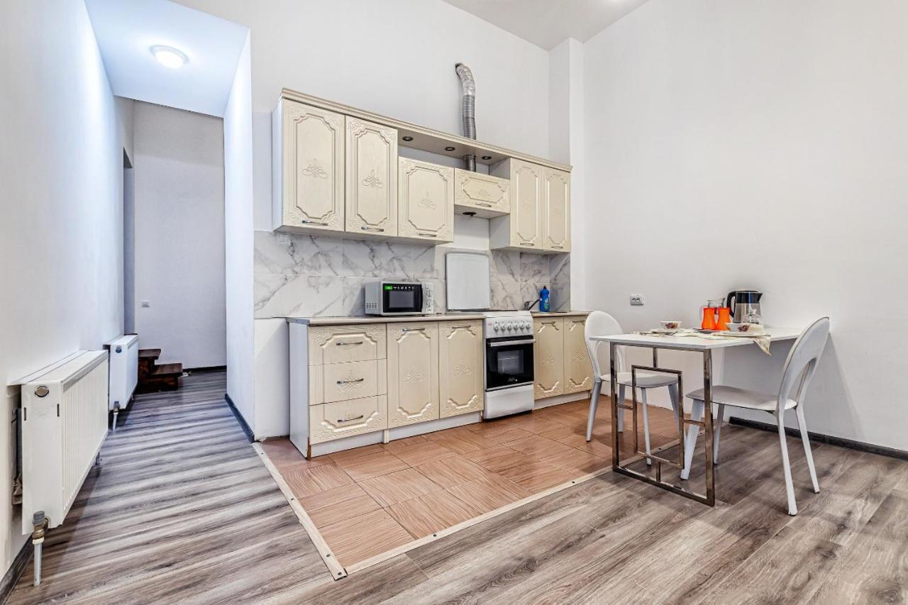 Уютная Квартира С Террасой В Сердце Столицы Apartment Taldykol Exterior foto